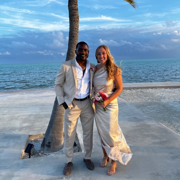 ELIZA CUT OUT DRESS IN CHAMPAGNE - Picture 4 of 4